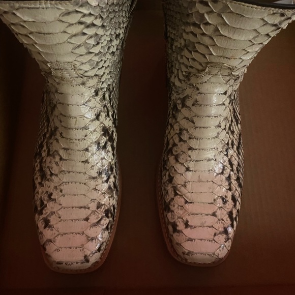 Cowtown womens python boots . Size 8B. - Picture 2 of 7